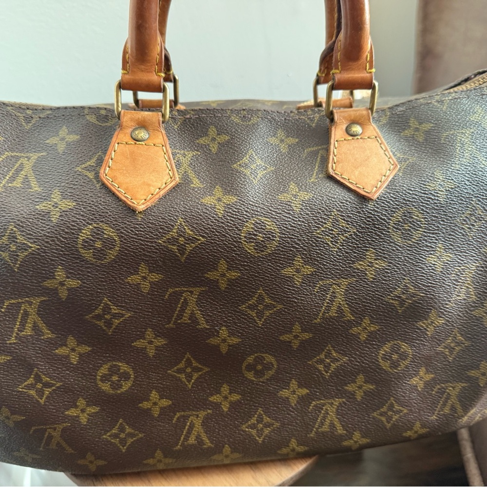 Louis Vuitton Vintage Monogram Speedy 30 - Picture 10 of 11